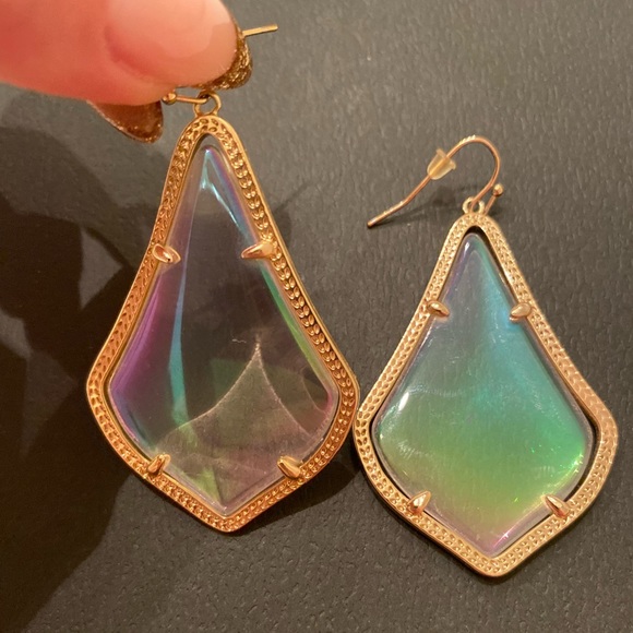 KENDRA SCOTT | Iridescent Earrings - Picture 3 of 3